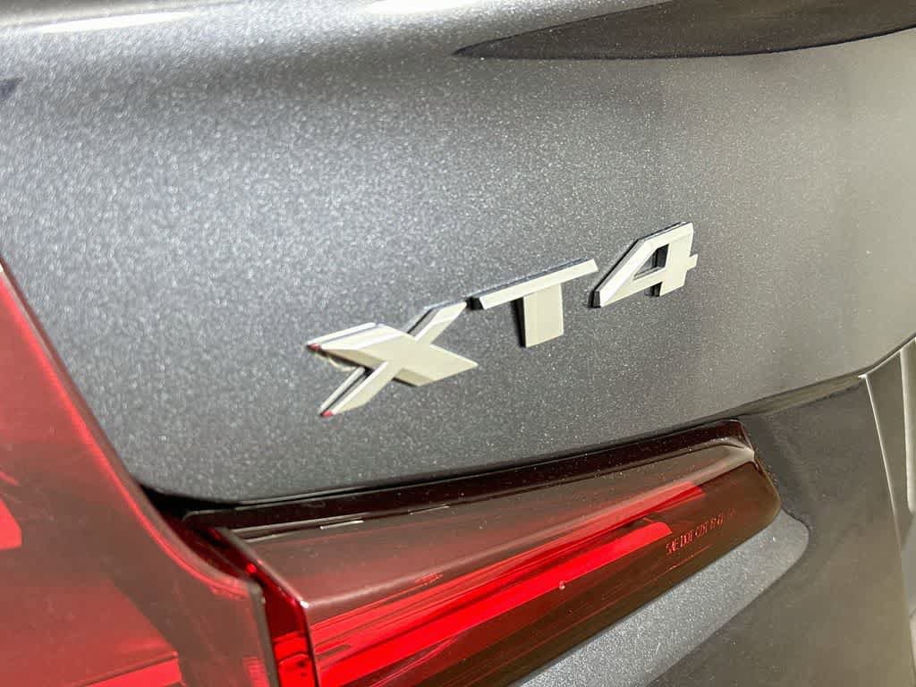 Used 2023 Cadillac XT4 Luxury FWD image 7
