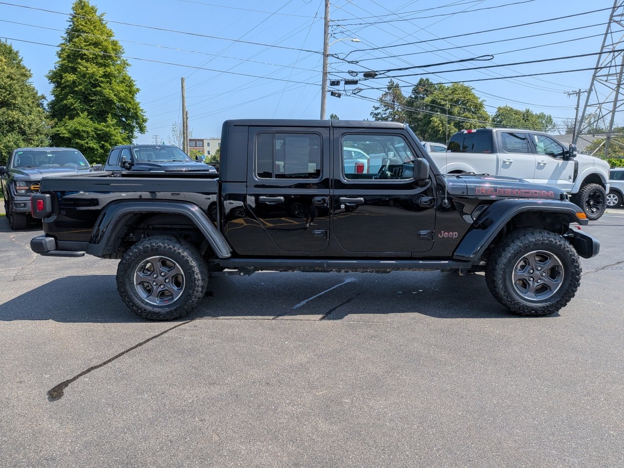 Used 2023 Jeep Gladiator Rubicon w/ Cold Weather Group AWD/4WD image 3