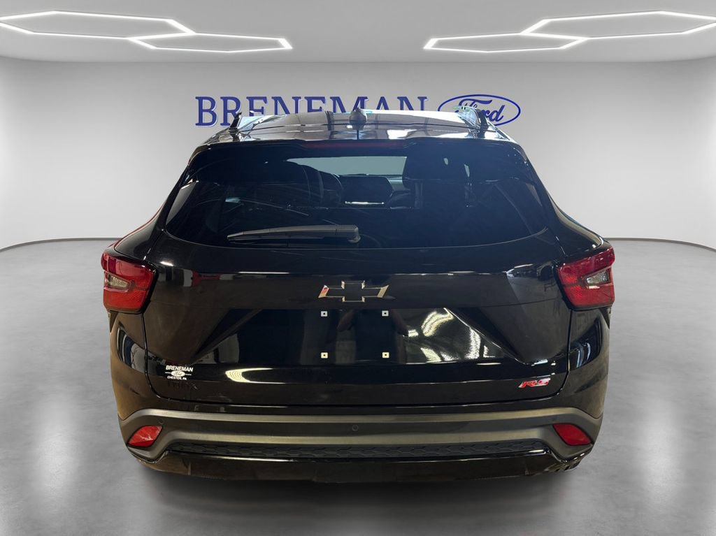 Used 2025 Chevrolet Trax RS w/ Sunroof Package FWD image 7