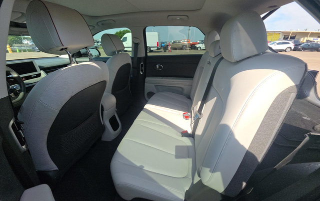 Used 2023 Hyundai Ioniq 5 Limited AWD/4WD image 9