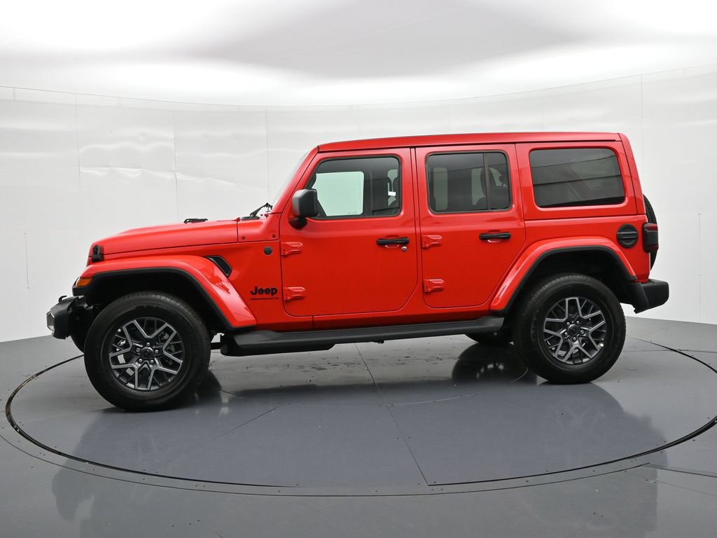 Used 2026 Jeep Wrangler Unlimited Sahara AWD/4WD image 9