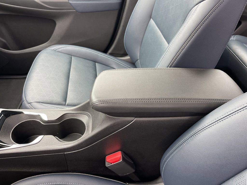 Used 2022 Chevrolet Bolt EUV LT w/ Convenience Package image 13