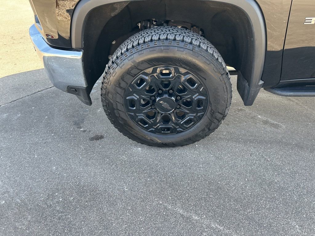 Used 2023 Chevrolet Silverado 3500 LT w/ All Star Edition image 31