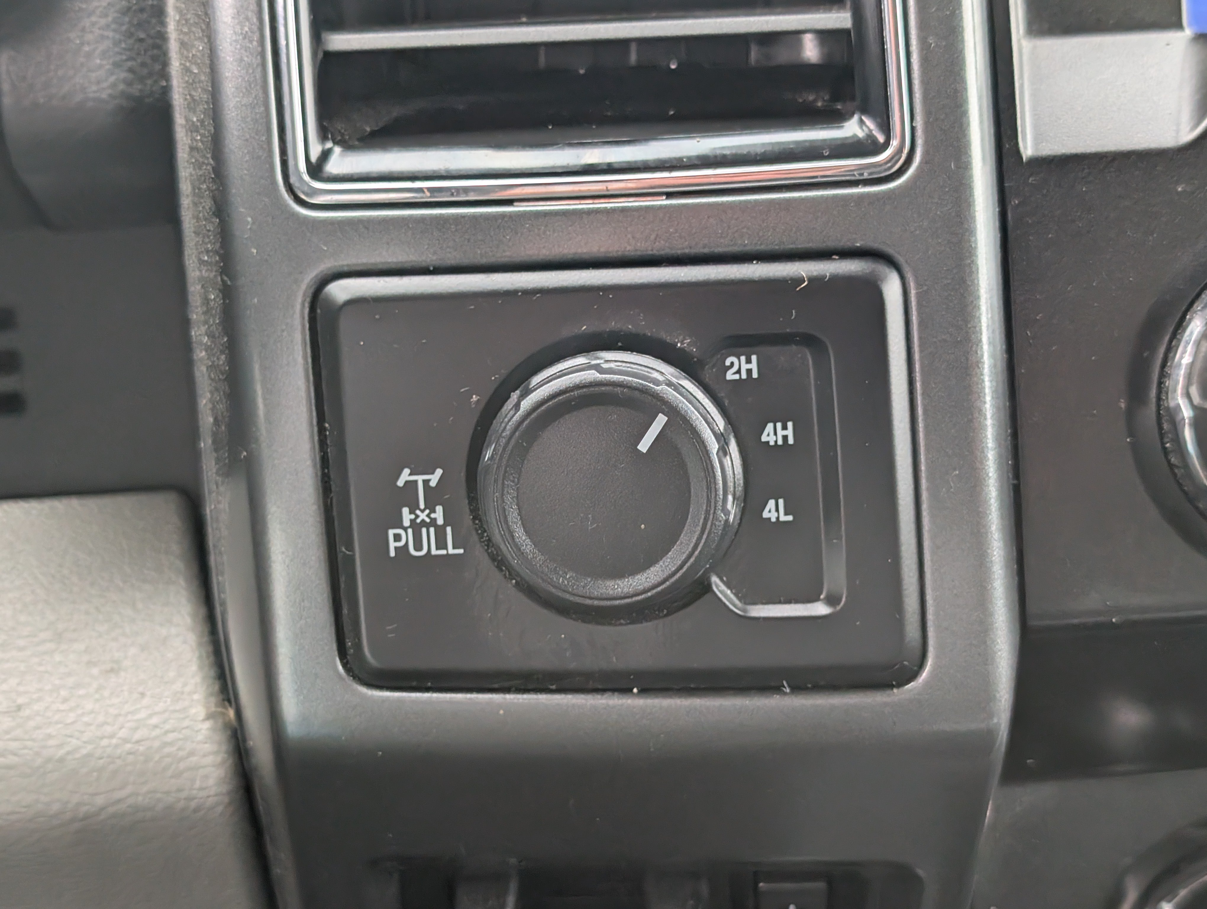 Certified 2022 Ford F250 XLT w/ XLT Premium Package AWD/4WD image 26