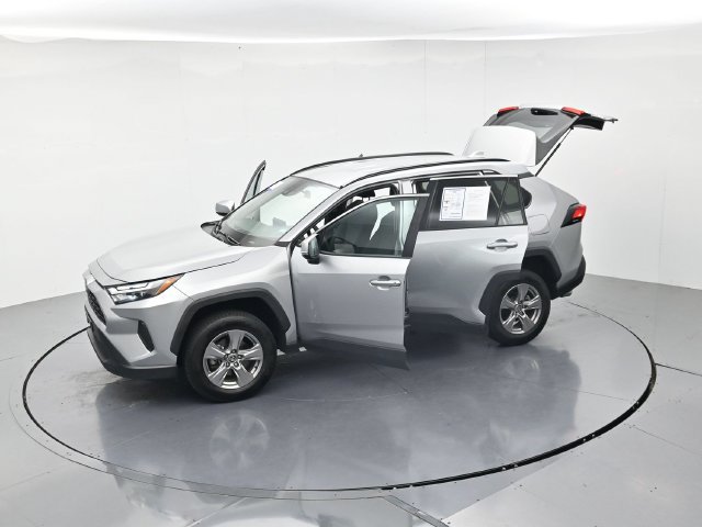 Used 2024 Toyota RAV4 XLE FWD image 47
