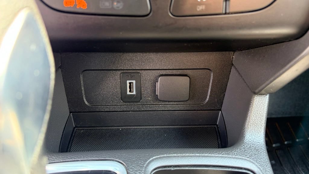 Certified 2018 Ford Escape SE w/ SE Sync 3 Package AWD/4WD image 13