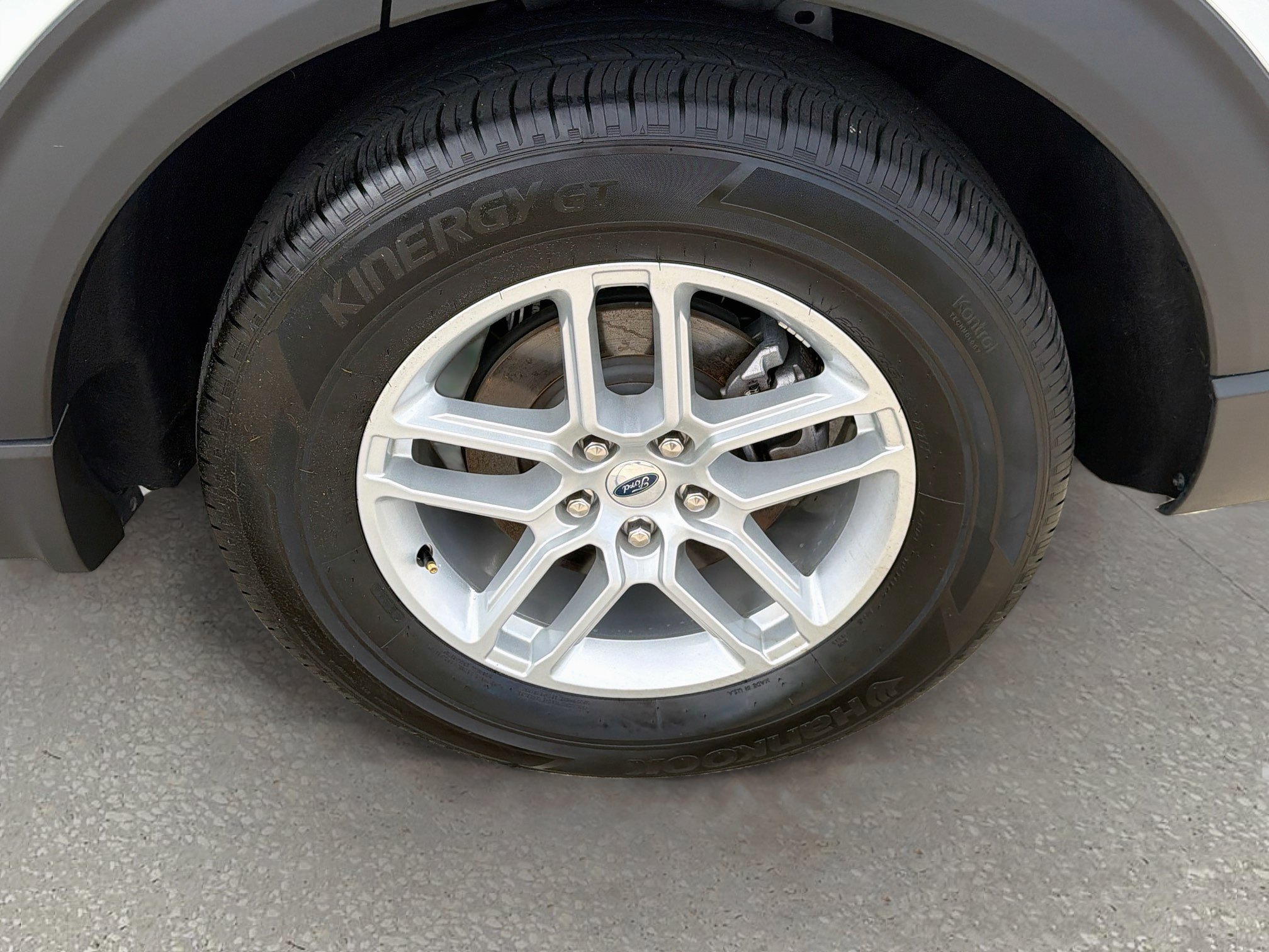 Certified 2025 Ford Explorer Active RWD image 32