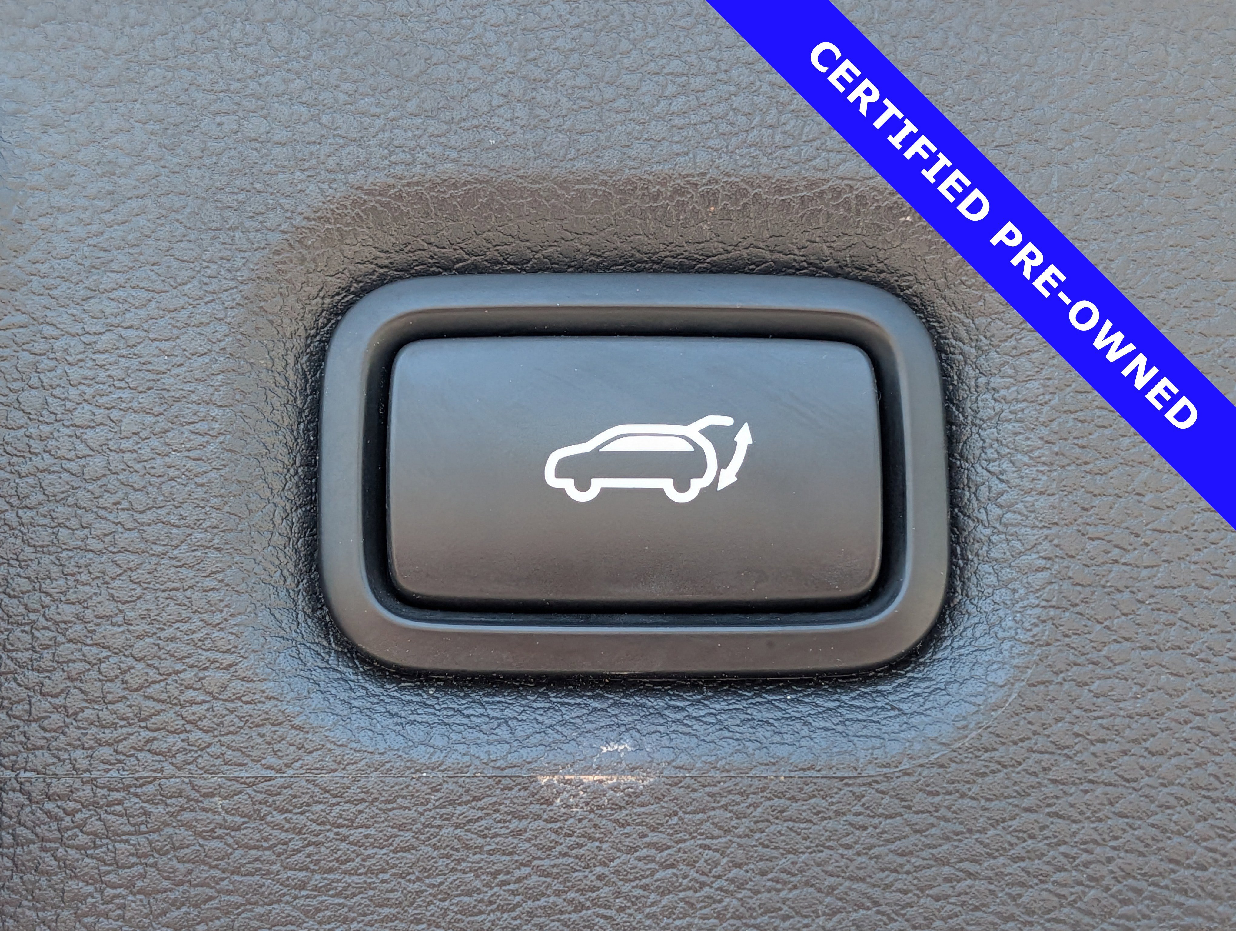 Used 2020 Hyundai Santa Fe Limited FWD image 14
