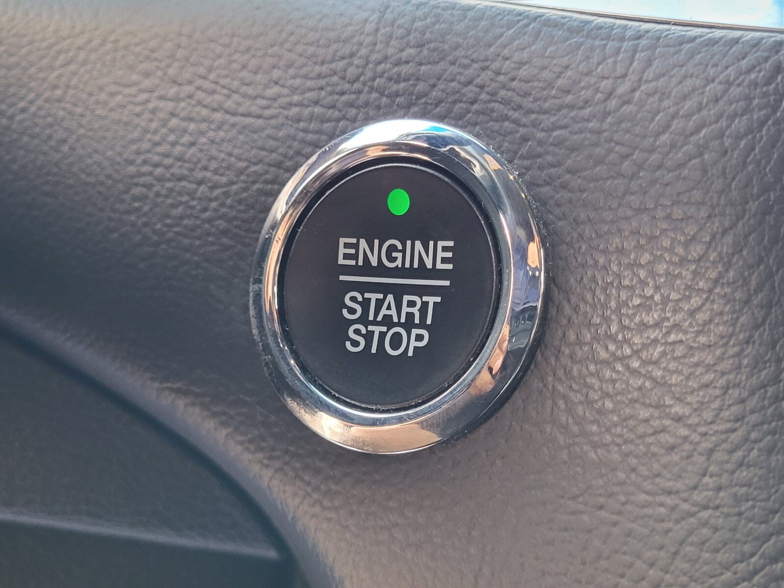 Certified 2022 Ford Edge ST image 24