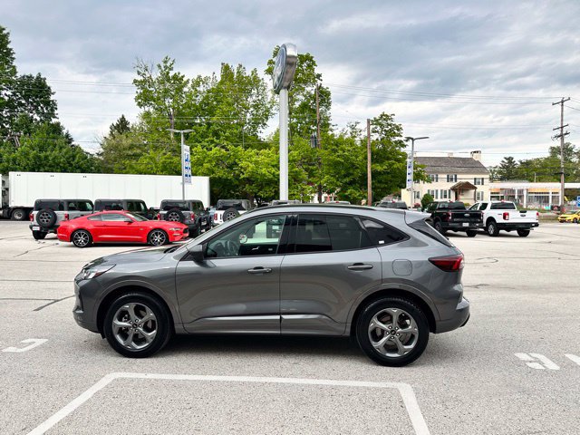 Certified 2024 Ford Escape ST-Line w/ Tech Pack #1 AWD/4WD image 9