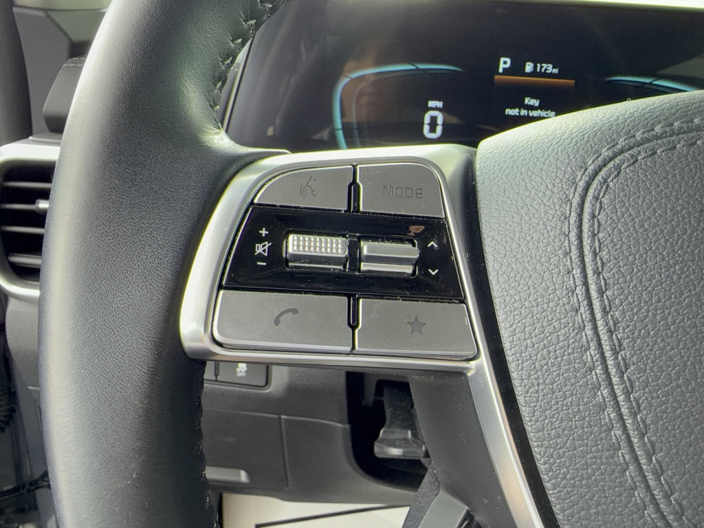 Used 2025 Kia Telluride EX image 29