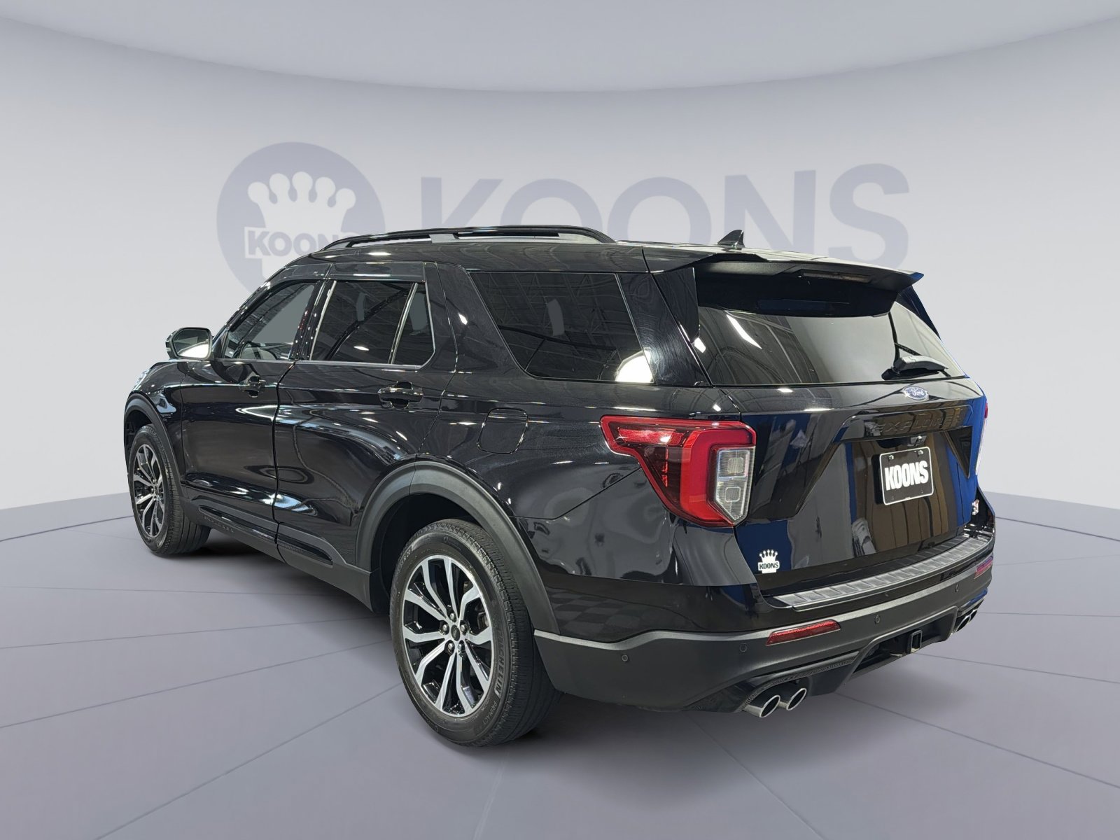 Certified 2020 Ford Explorer ST w/ Premium Technology Package AWD/4WD image 4