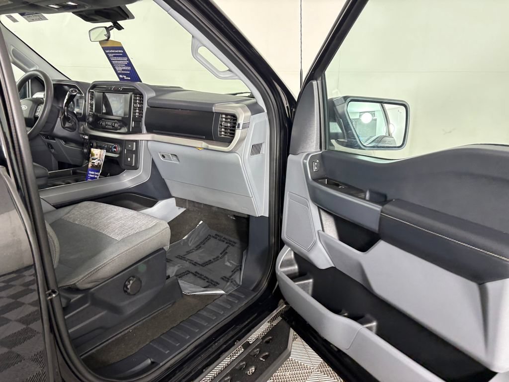 Certified 2022 Ford F150 XLT w/ Trailer Tow Package AWD/4WD image 32