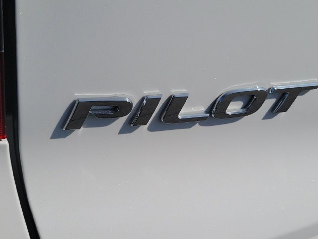 Used 2021 Honda Pilot Touring image 11