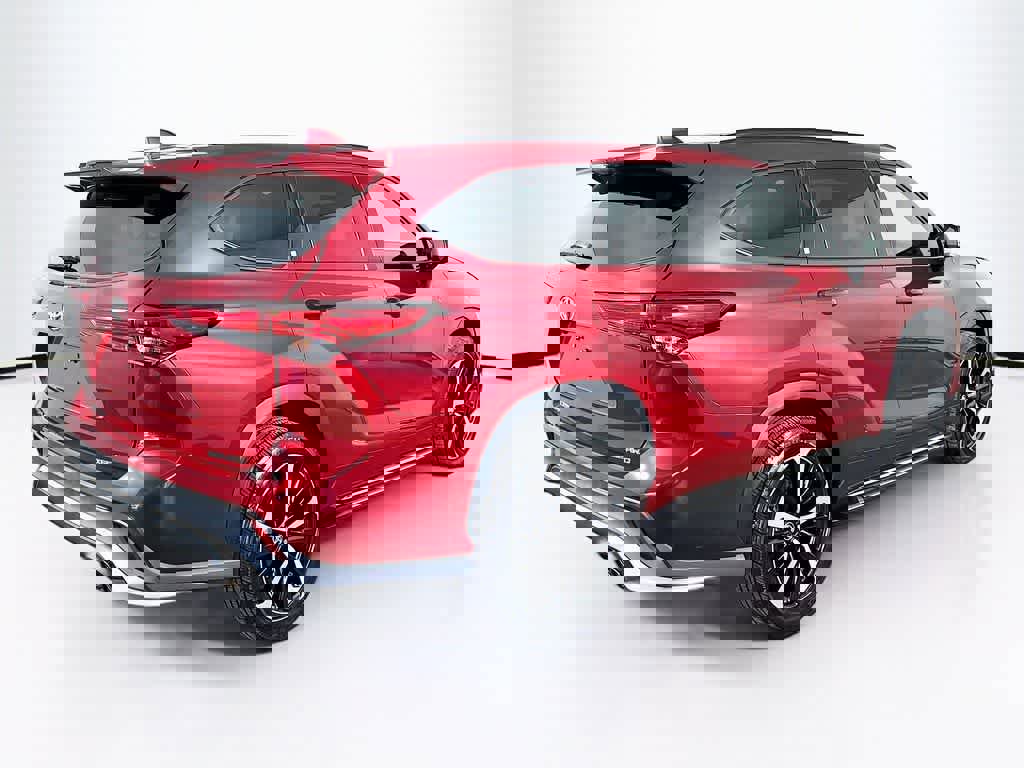 Used 2022 Toyota Highlander XSE image 24