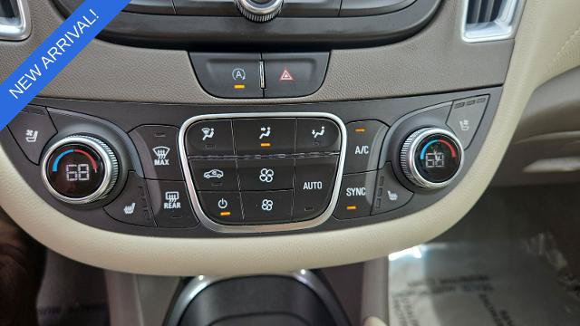 Used 2024 Chevrolet Malibu LT FWD image 16