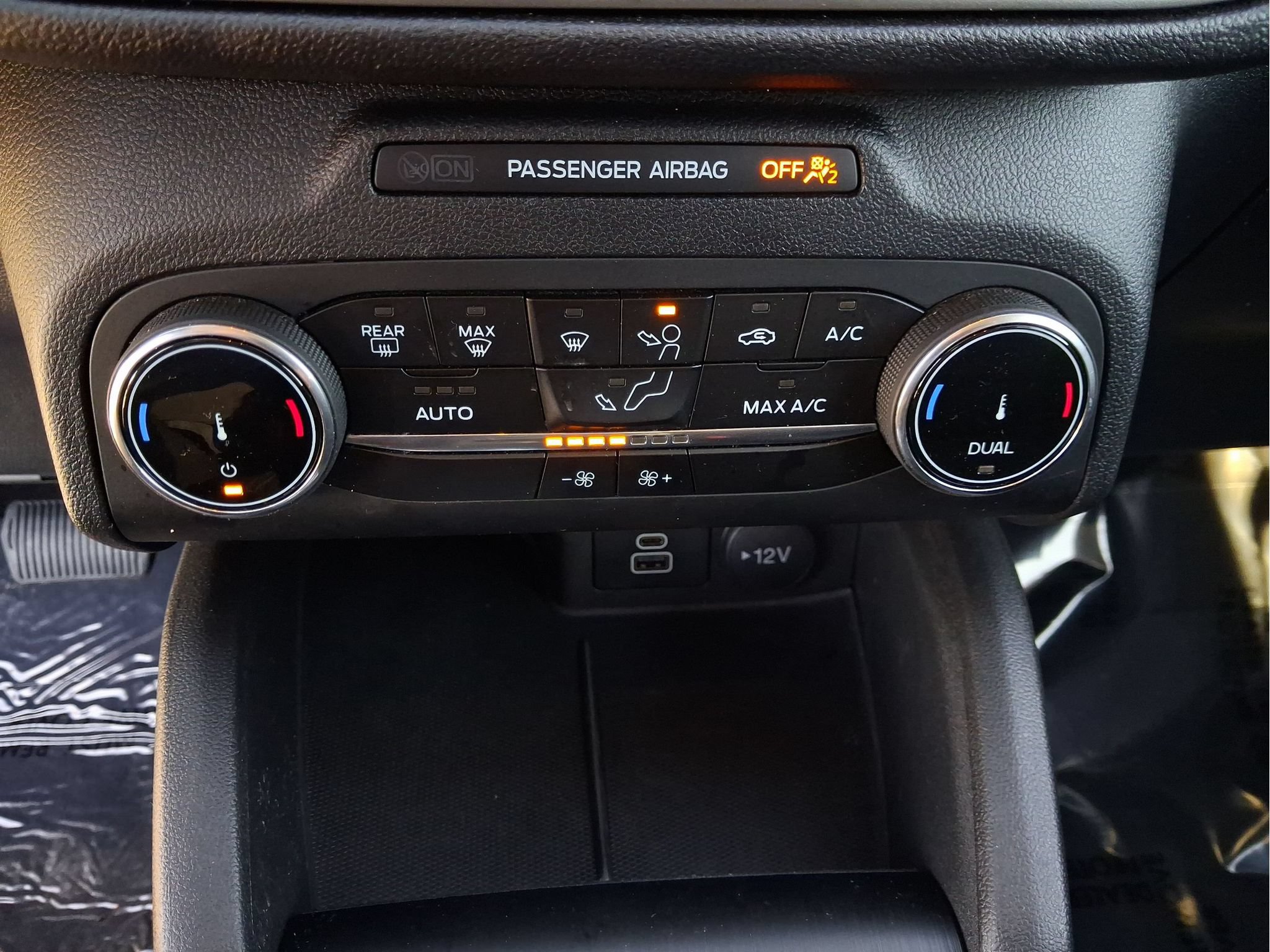 Certified 2025 Ford Escape Active AWD/4WD image 19