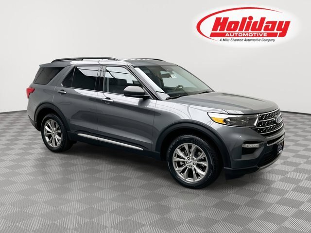 Certified 2022 Ford Explorer XLT w/ Equipment Group 202A