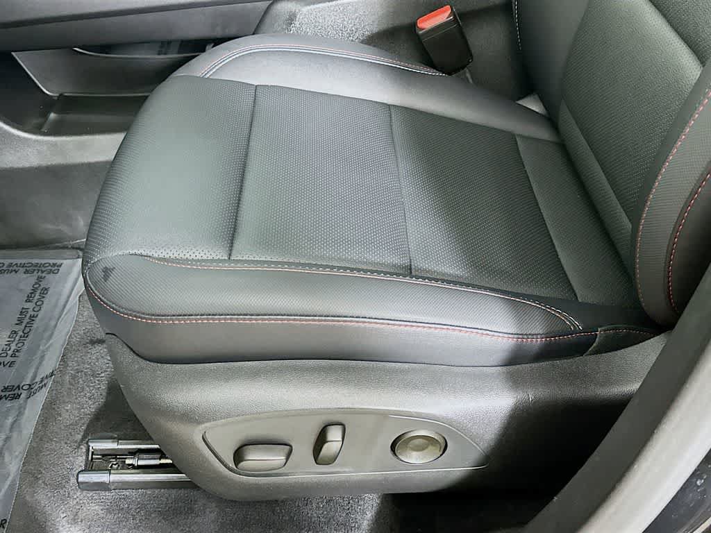 Used 2025 Chevrolet Traverse Z71 AWD/4WD image 29