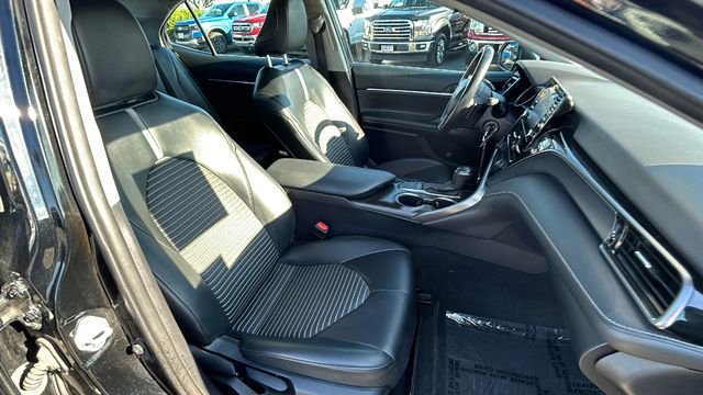 Used 2023 Toyota Camry SE image 11