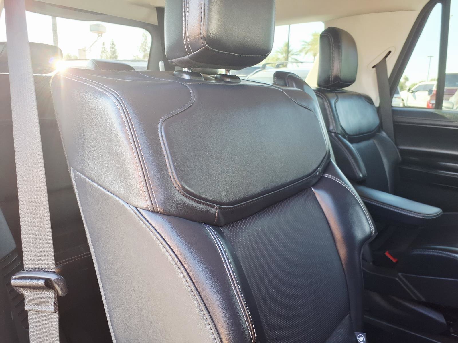 Certified 2025 Ford Expedition Platinum image 15