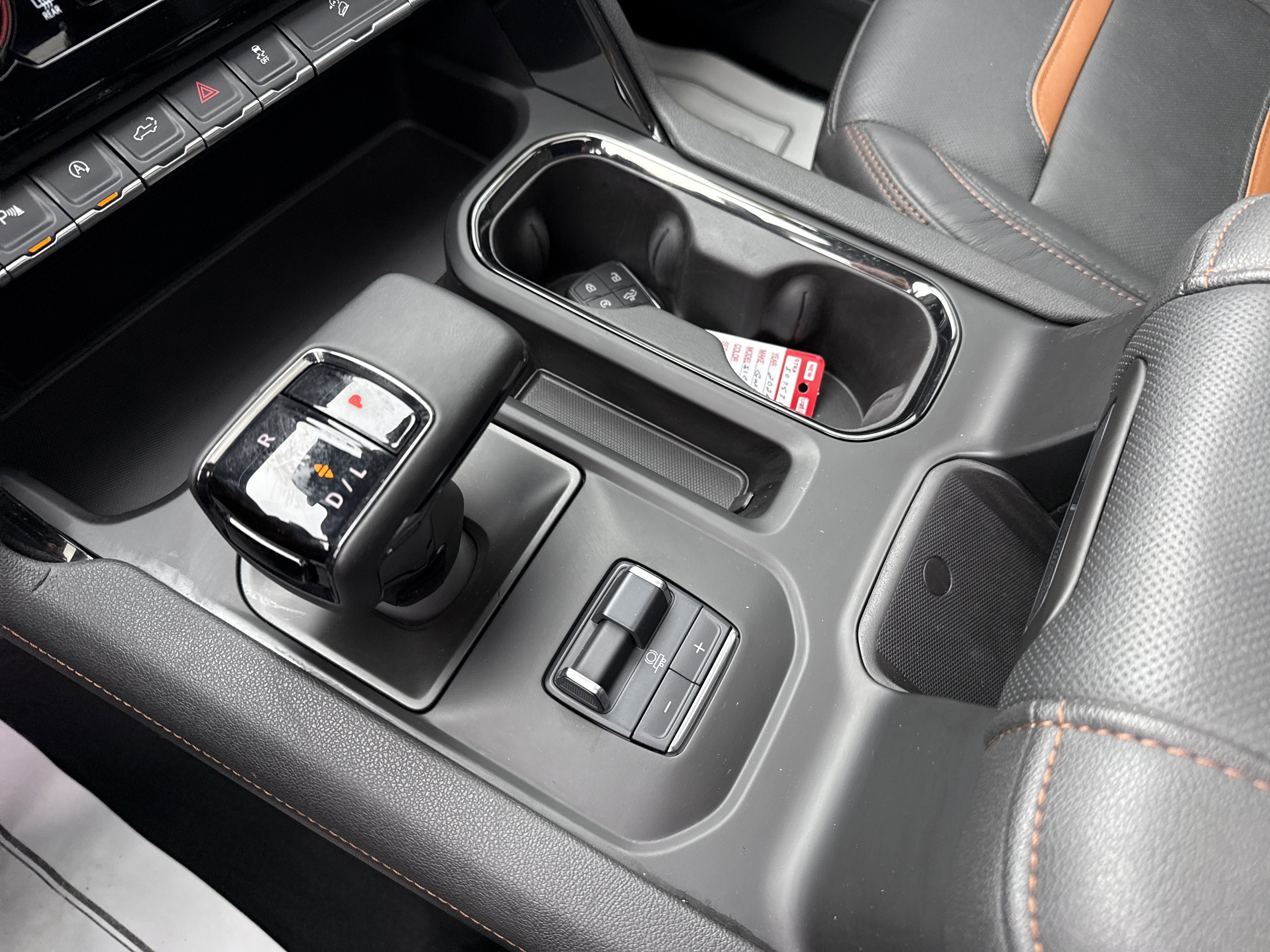 Used 2024 GMC Sierra 1500 AT4 w/ Technology Package image 29