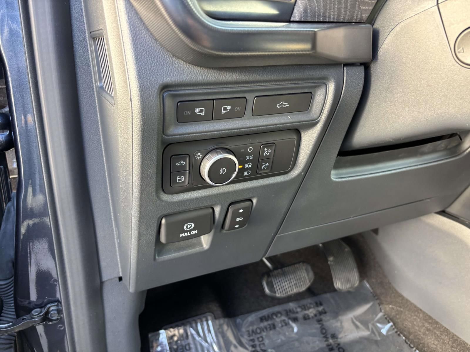 Certified 2022 Ford F150 Platinum w/ Bed Utility Package image 17