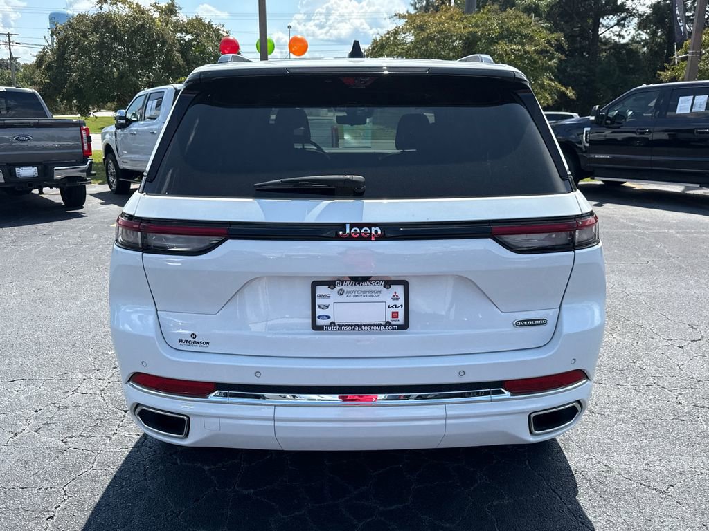 Used 2023 Jeep Grand Cherokee Overland w/ Luxury Tech Group IV RWD image 4