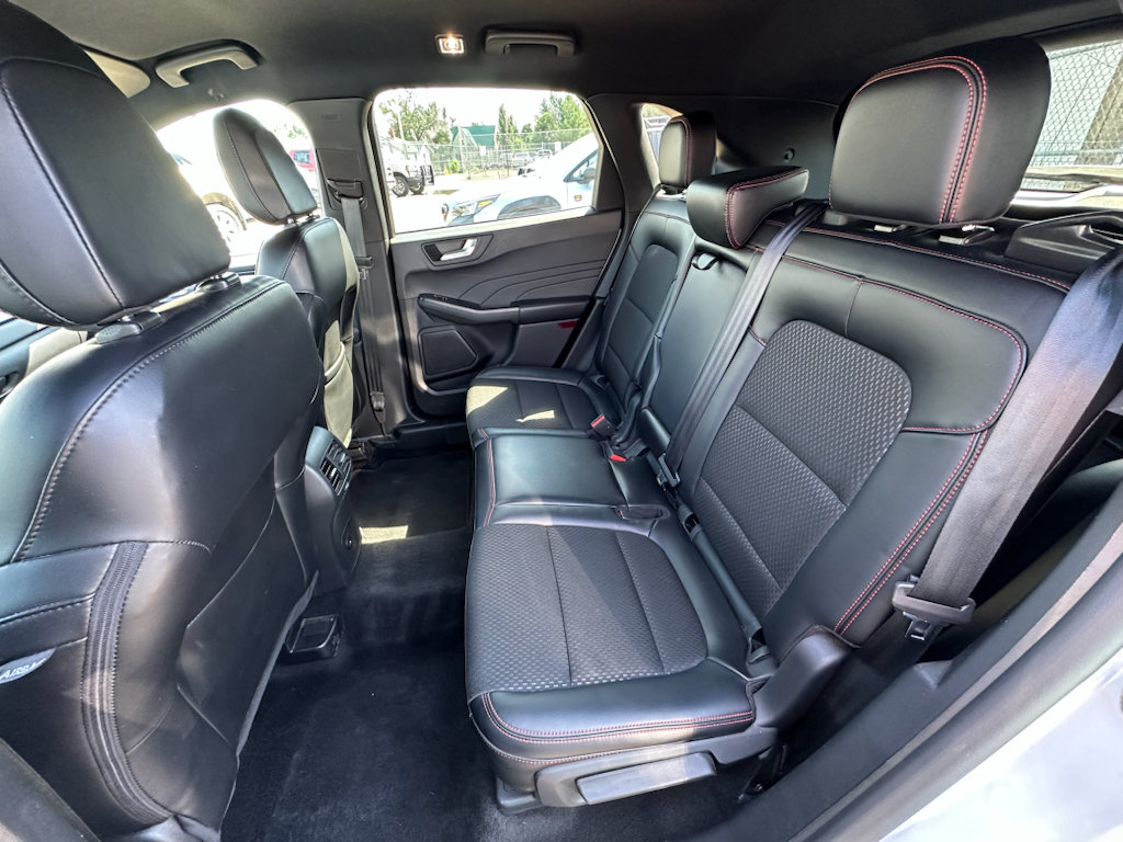 Certified 2025 Ford Escape ST-Line Select AWD/4WD image 16