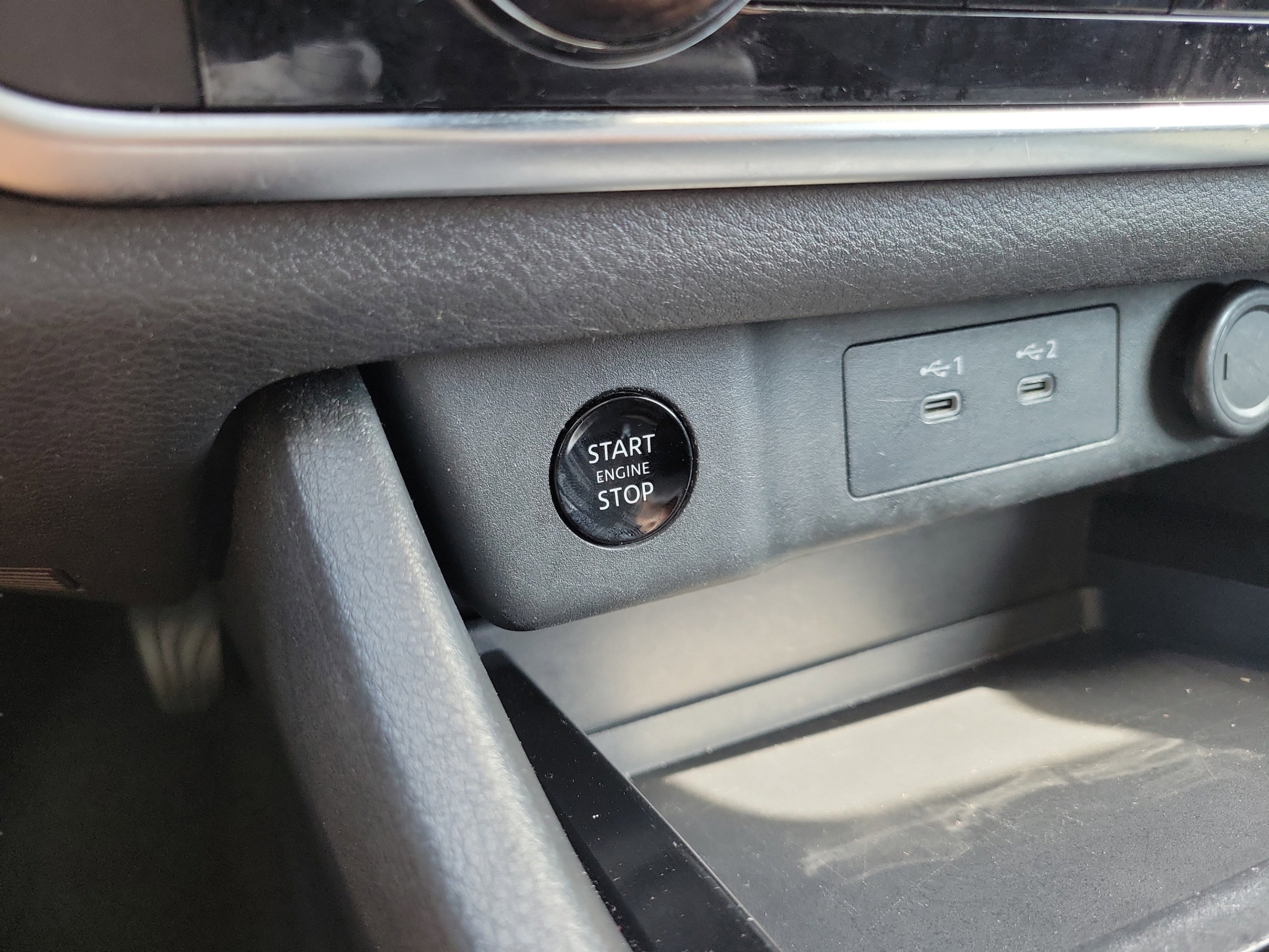 Used 2024 Nissan Rogue S AWD/4WD image 28