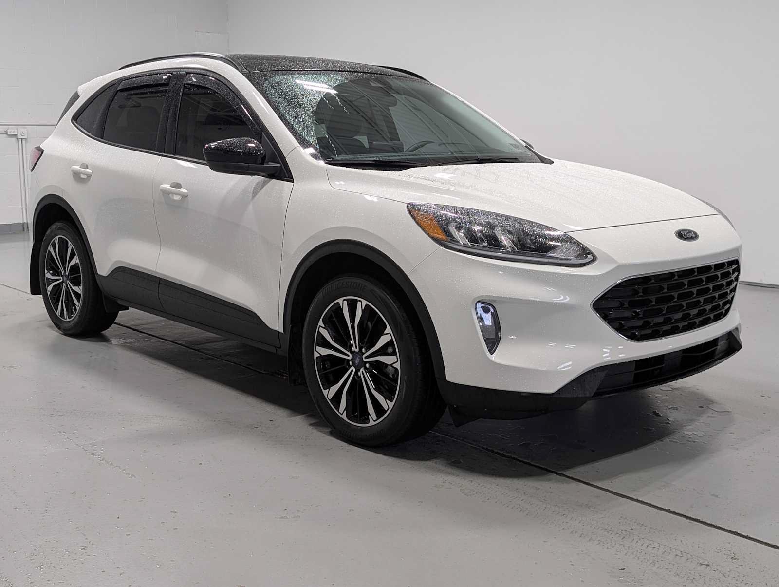 Certified 2021 Ford Escape SEL w/ SEL Stealth AWD Package image 6