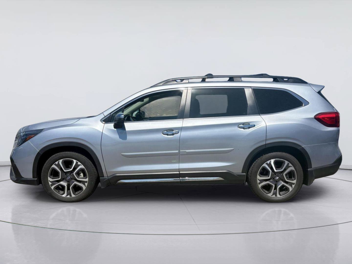 Used 2023 Subaru Ascent Touring AWD/4WD image 8