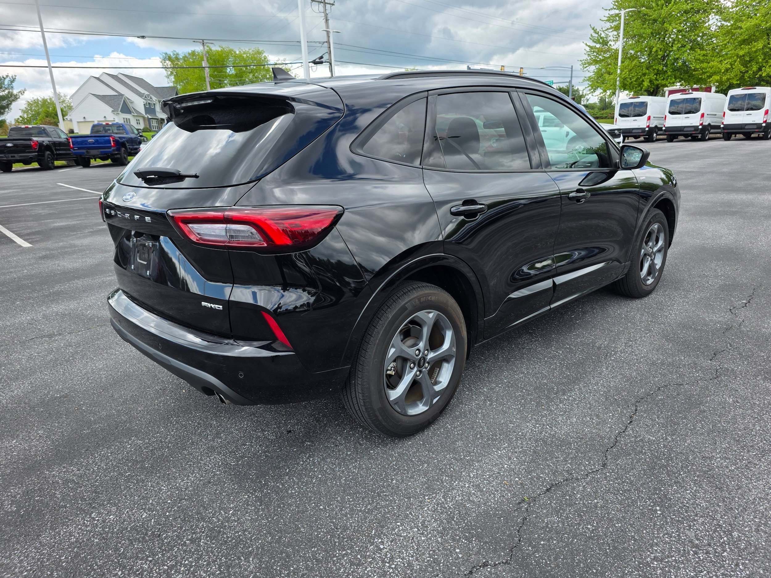 Certified 2023 Ford Escape ST-Line w/ Tech Pack #1 AWD/4WD image 3