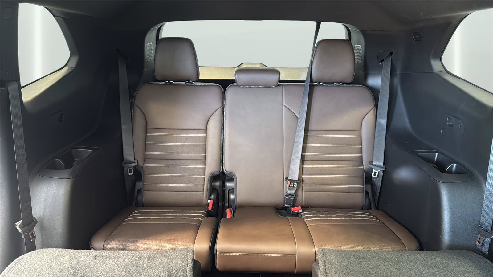 Used 2026 GMC Acadia Denali Ultimate w/ LPO, Floor Liner Package AWD/4WD image 22
