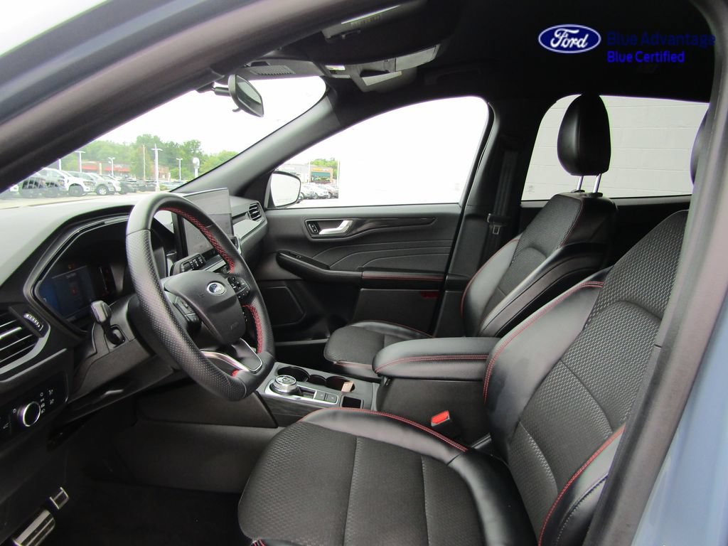 Certified 2024 Ford Escape ST-Line w/ Tech Pack #1 AWD/4WD image 3
