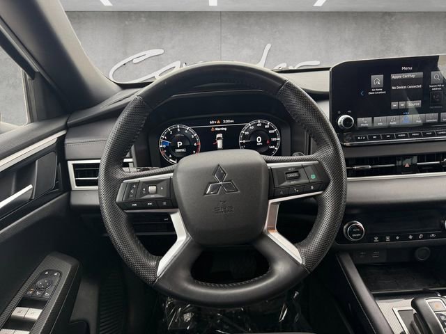Used 2023 Mitsubishi Outlander SE Black Edition FWD image 21