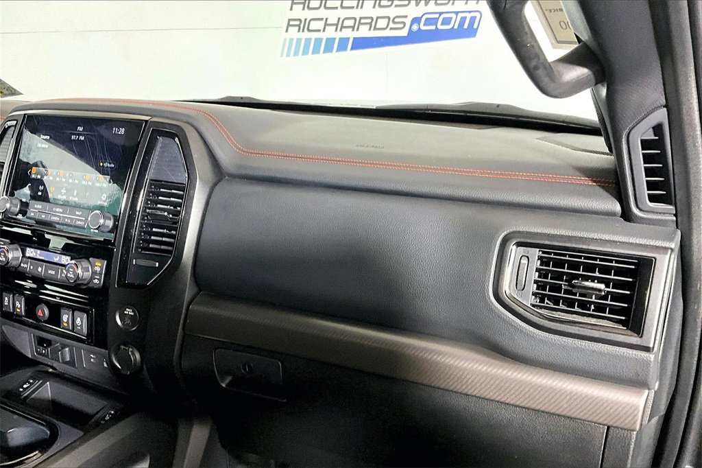 Used 2021 Nissan Titan PRO-4X w/ Pro-4x Convenience Package image 12