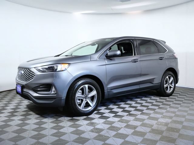 Certified 2024 Ford Edge SEL w/ Convenience Package AWD/4WD image 2