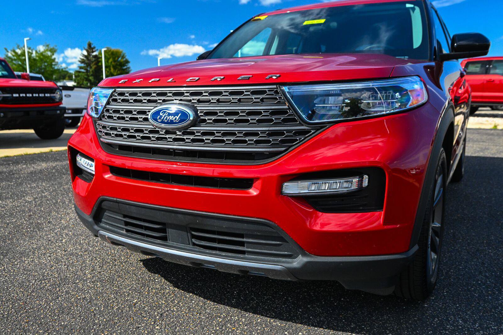 Certified 2024 Ford Explorer XLT w/ Equipment Group 202A AWD/4WD image 11