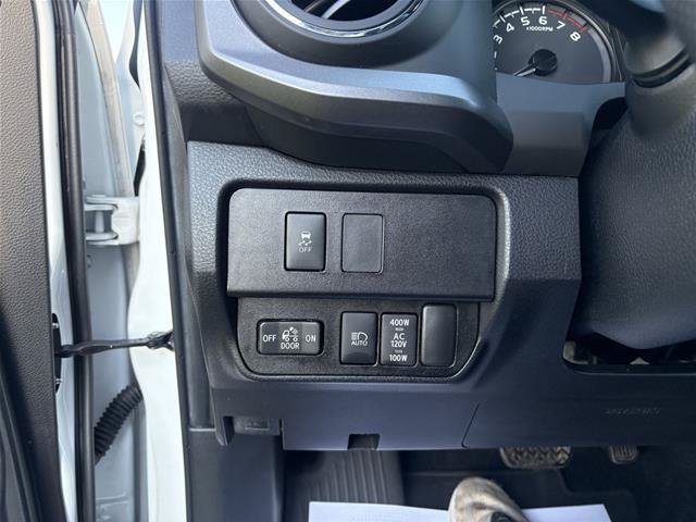Used 2022 Toyota Tacoma TRD Off-Road w/ Technology Package AWD/4WD image 14