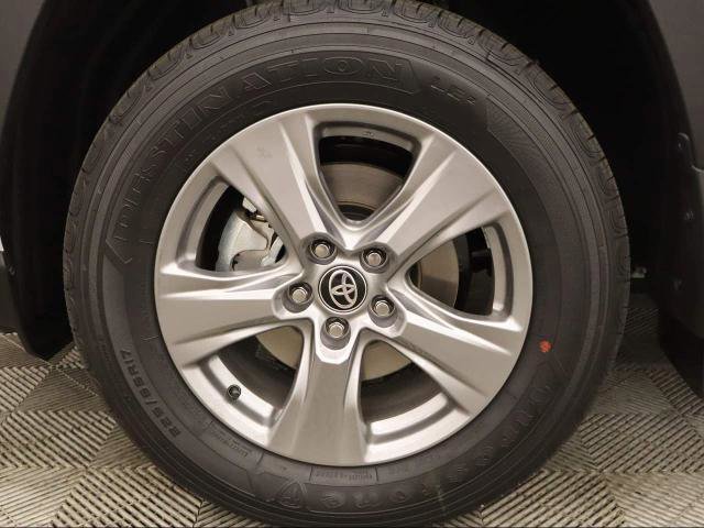 Used 2025 Toyota RAV4 XLE image 14