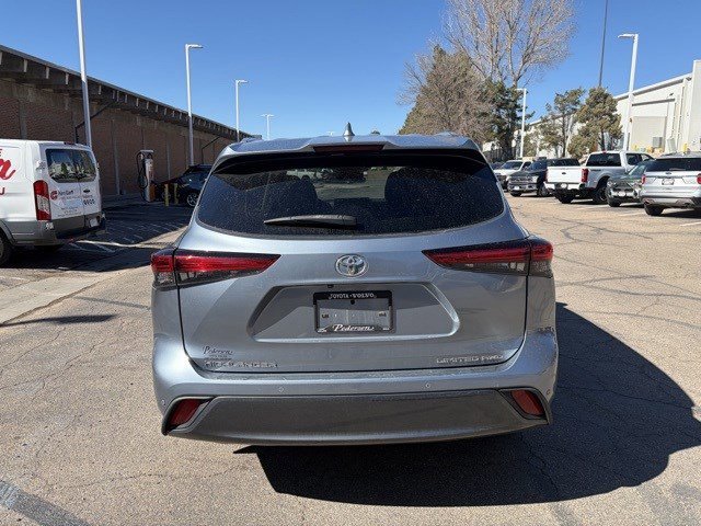 Used 2020 Toyota Highlander Limited image 6