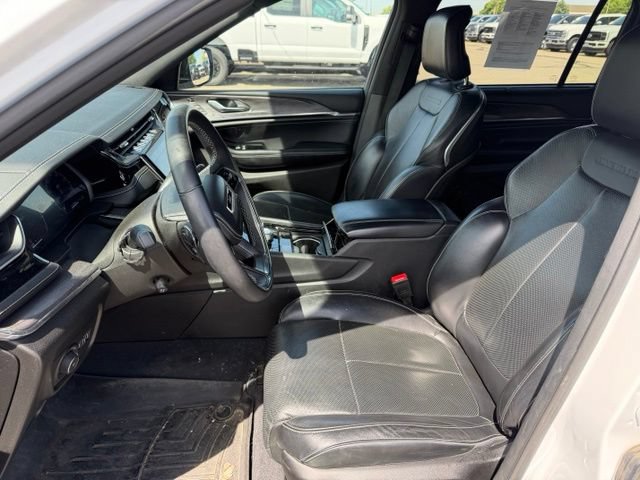 Used 2023 Jeep Grand Cherokee L Overland w/ Luxury Tech Group IV AWD/4WD image 10