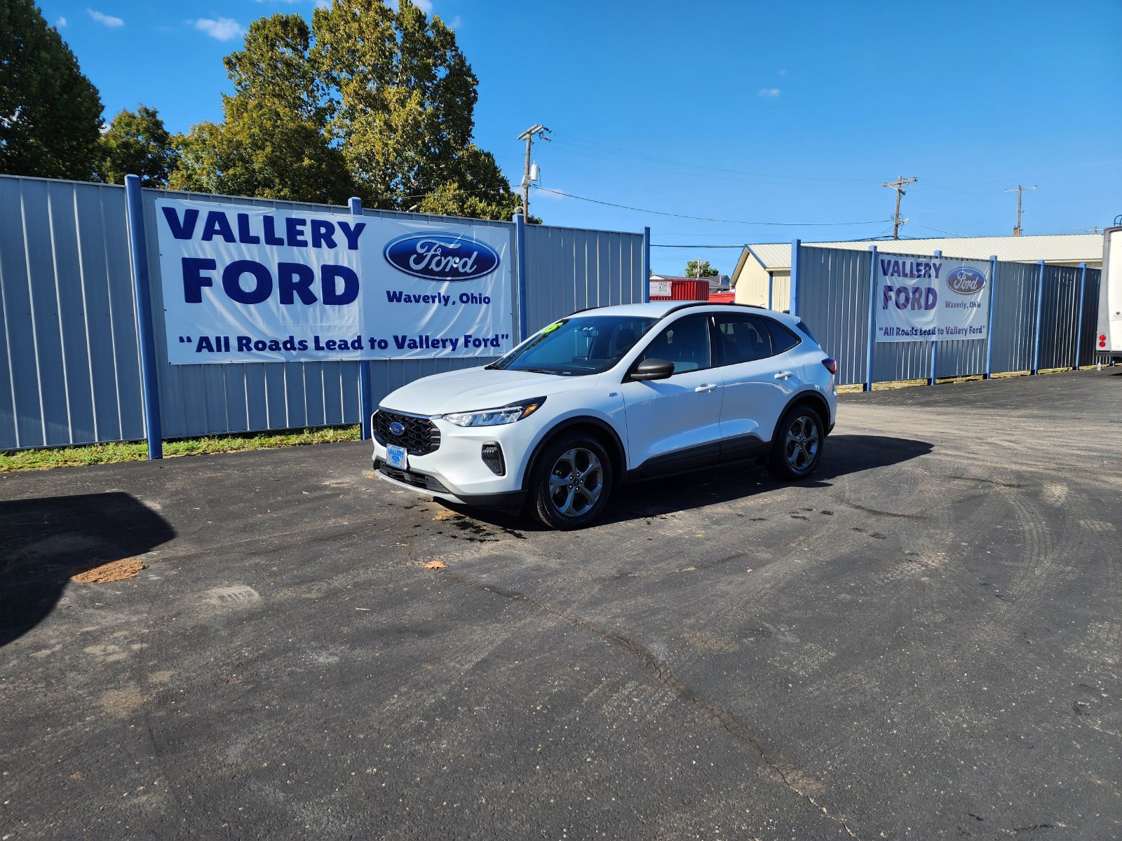 Certified 2025 Ford Escape ST-Line FWD image 1