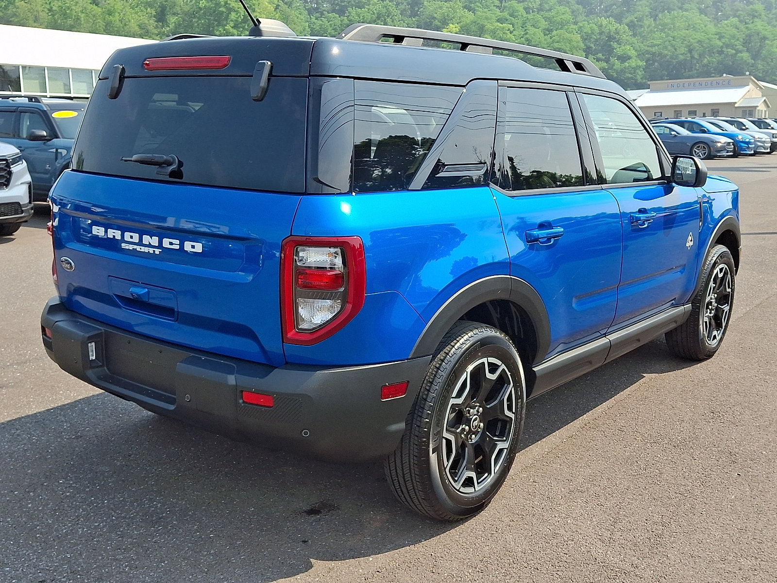 Certified 2025 Ford Bronco Sport Outer Banks AWD/4WD image 10