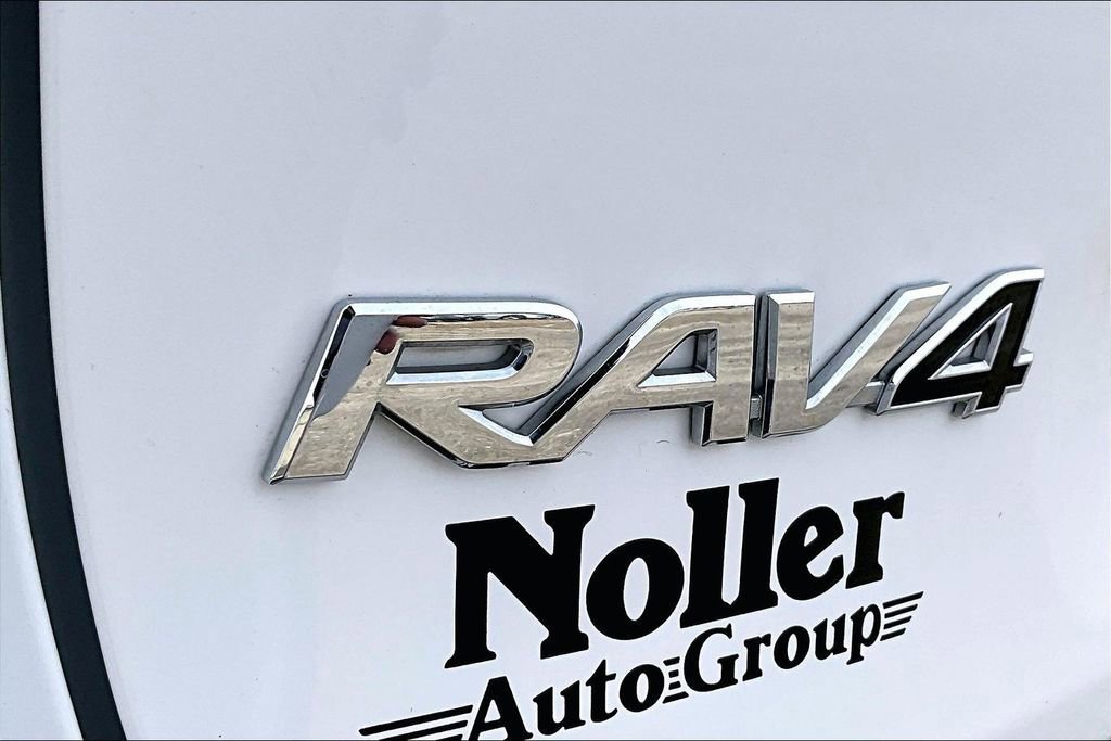 Used 2024 Toyota RAV4 LE image 10