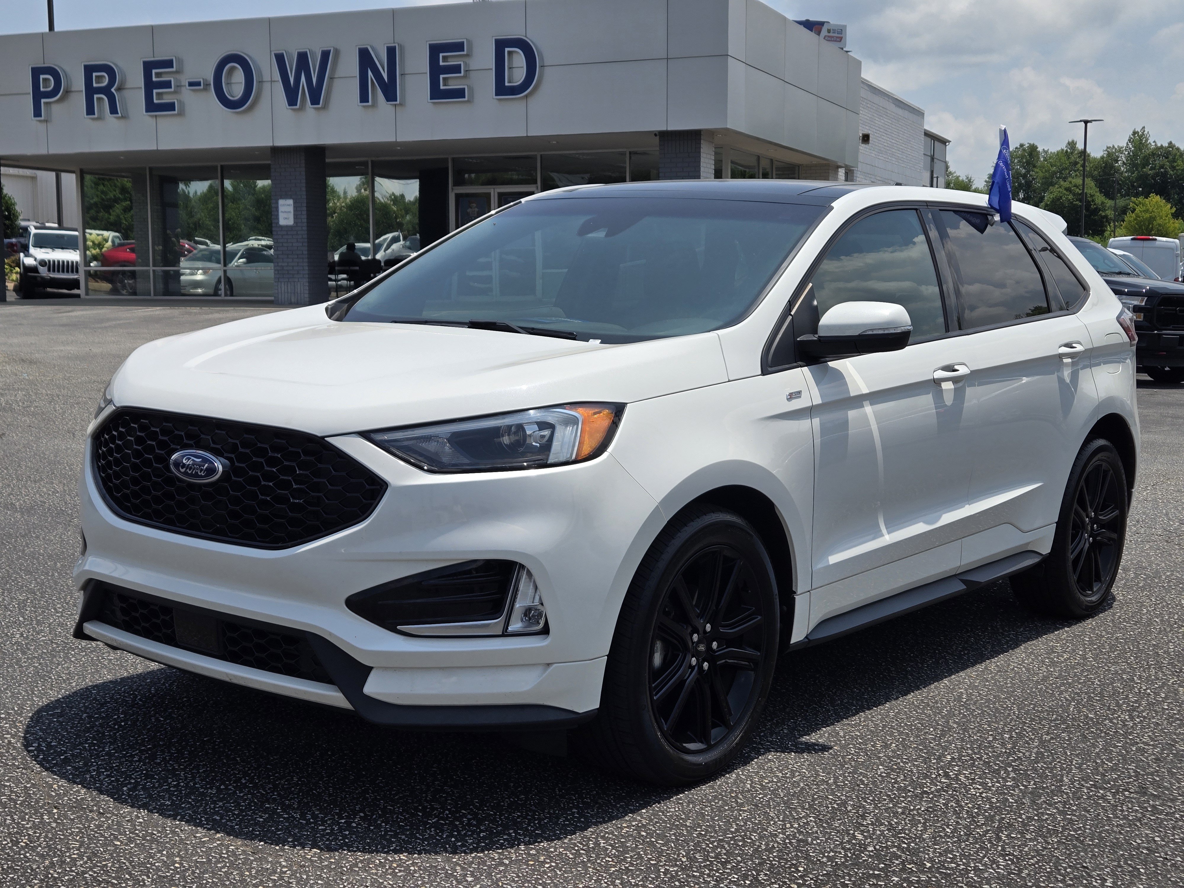 Certified 2020 Ford Edge ST-Line FWD image 2