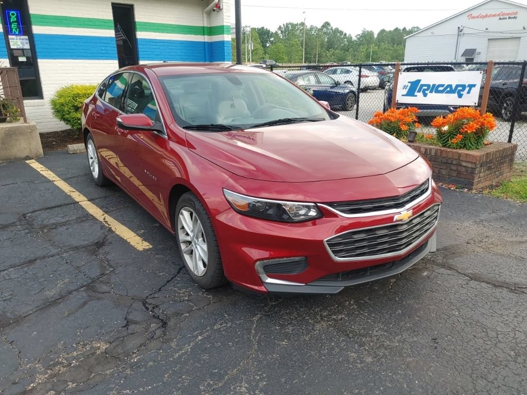 Used 2017 Chevrolet Malibu LT w/ Leather Package FWD image 1