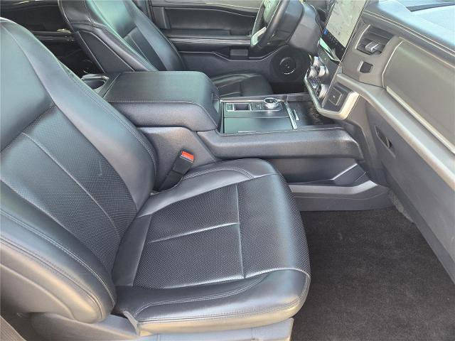 Certified 2022 Ford Expedition XLT RWD image 13