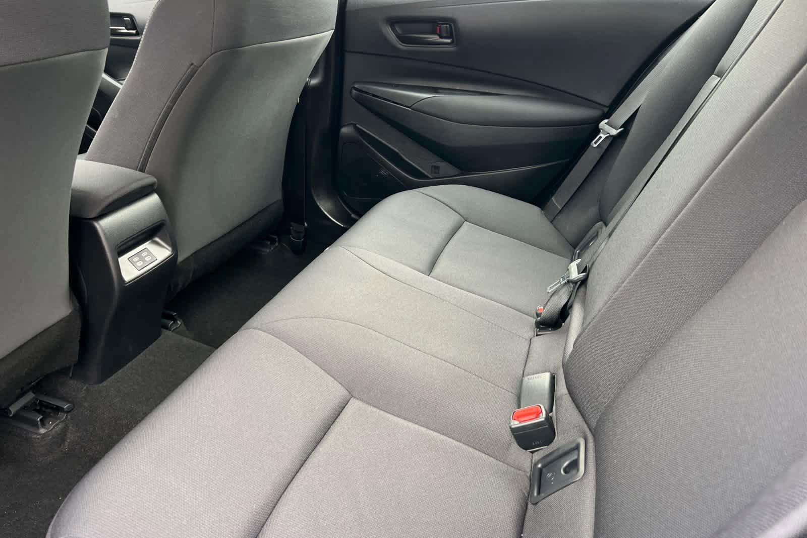 Used 2025 Toyota Corolla LE image 10